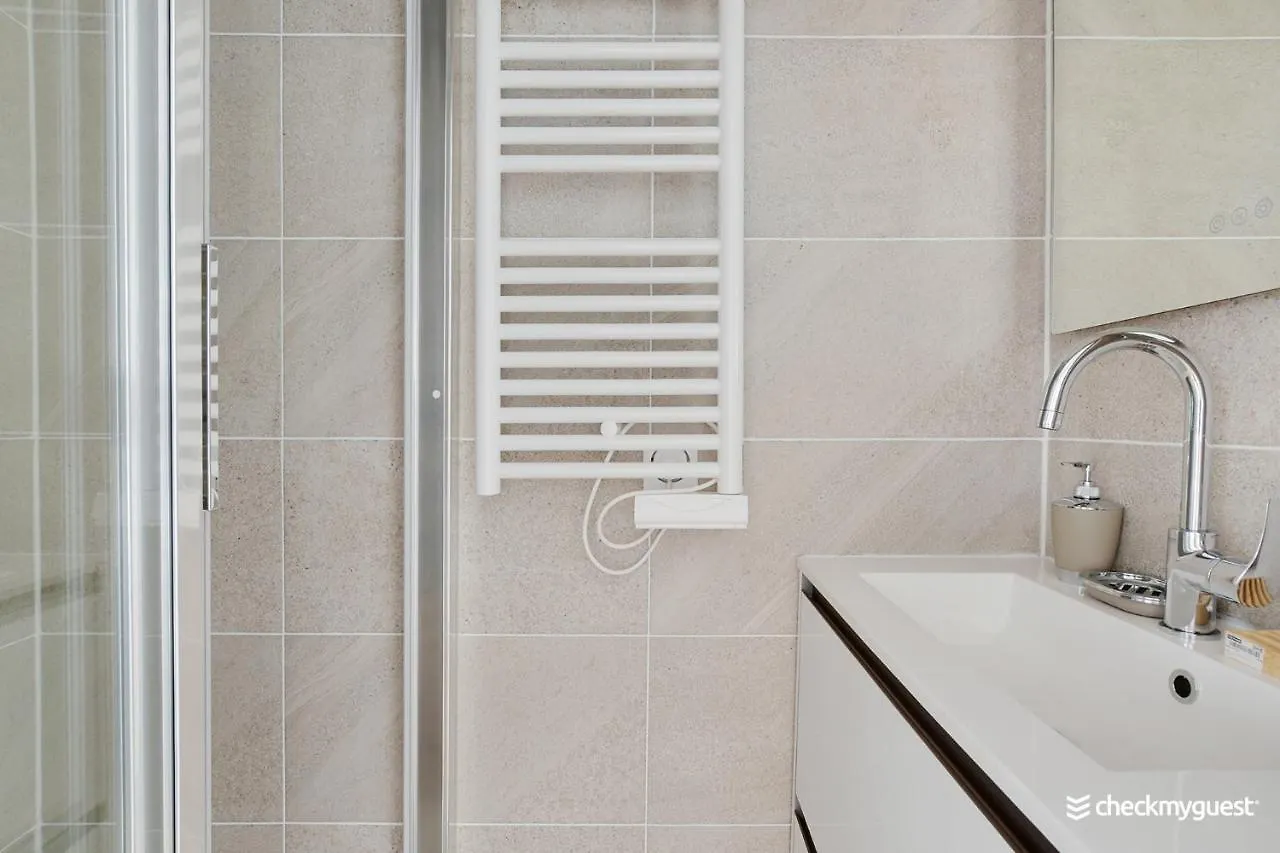 Fancy - 2br-6p - Gare De L'est Apartman *